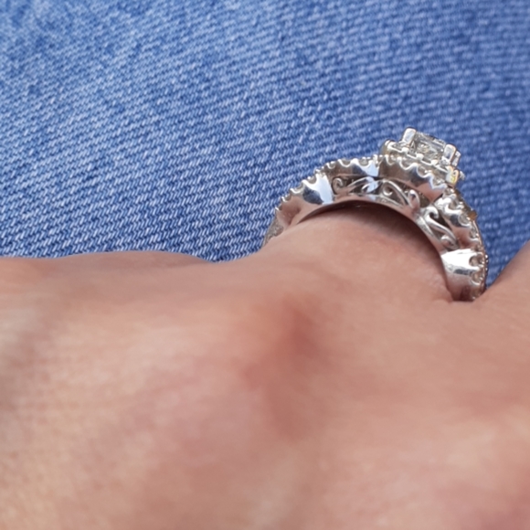 Elegant 14k white gold natural Diamond Ring Set - Picture 3 of 8